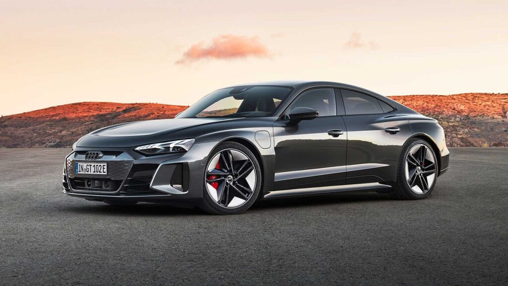 2021'de Sürmek İsteyeceğiniz 8 Araç
Audi e-Tron GT