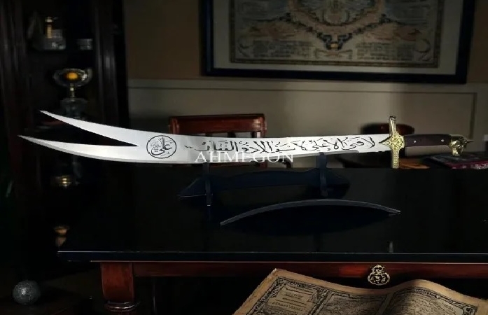 zülfikar kurt başlı el yapımı ahmegon çelik kılıçlar